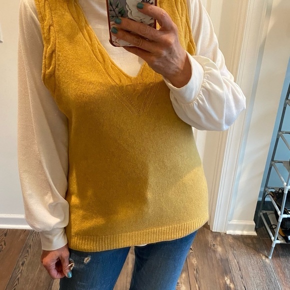 Italian pure wool yellow vest cableknit V-neck trim sleeveless sweater STEFANEL - Picture 5 of 9